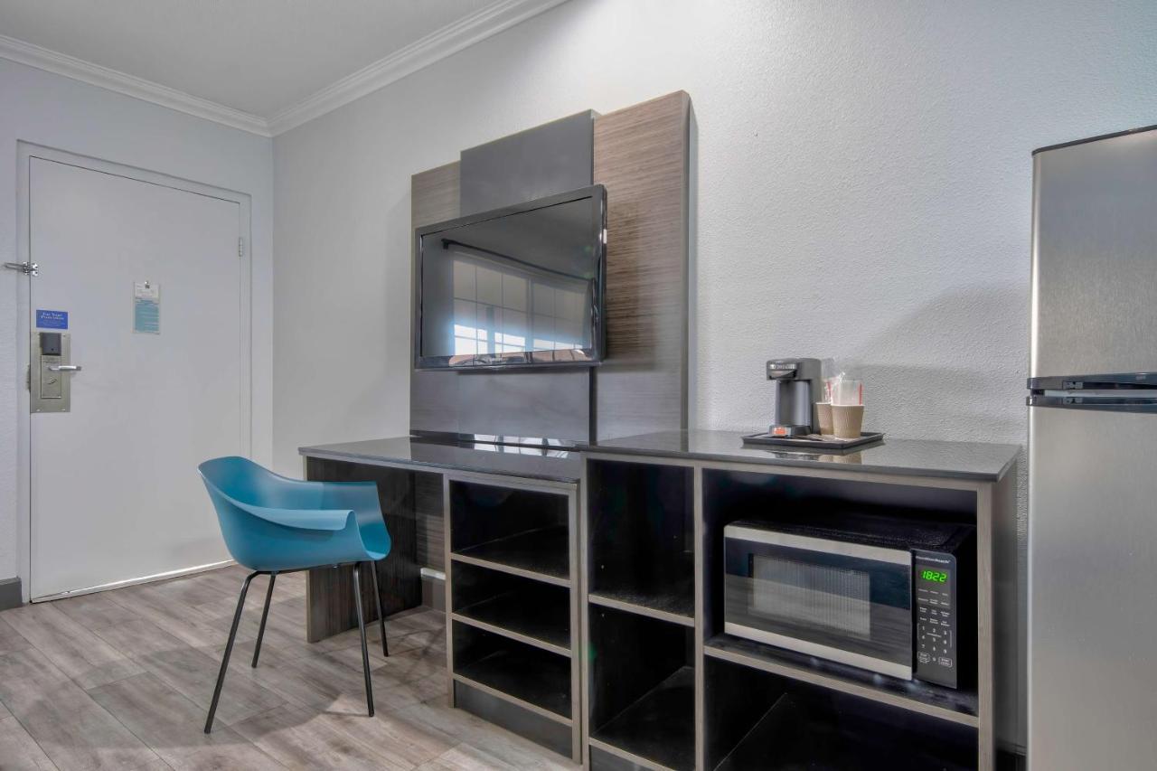 Studio 6 Suites San Bernardino, Ca Esterno foto