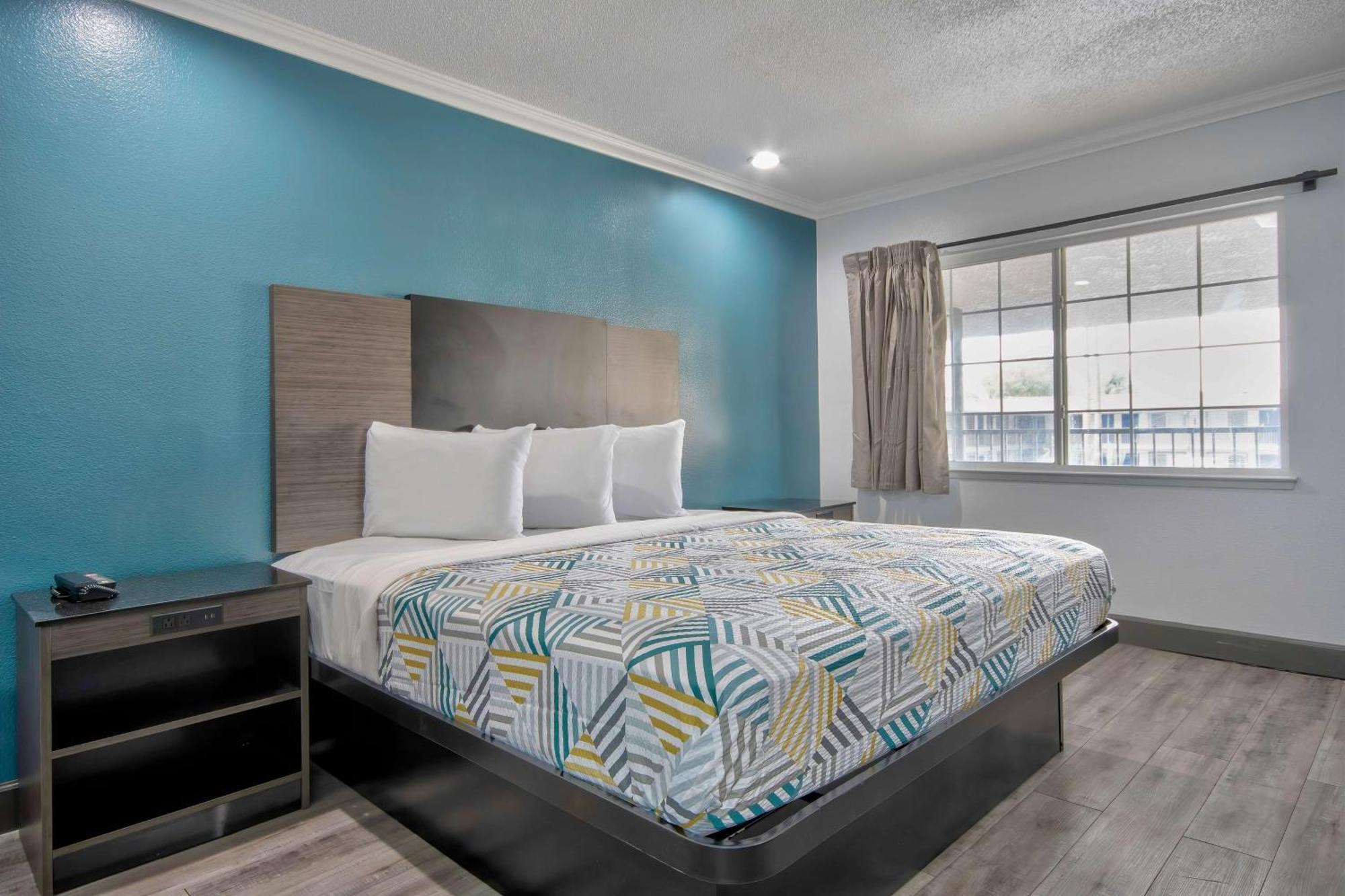 Studio 6 Suites San Bernardino, Ca Esterno foto