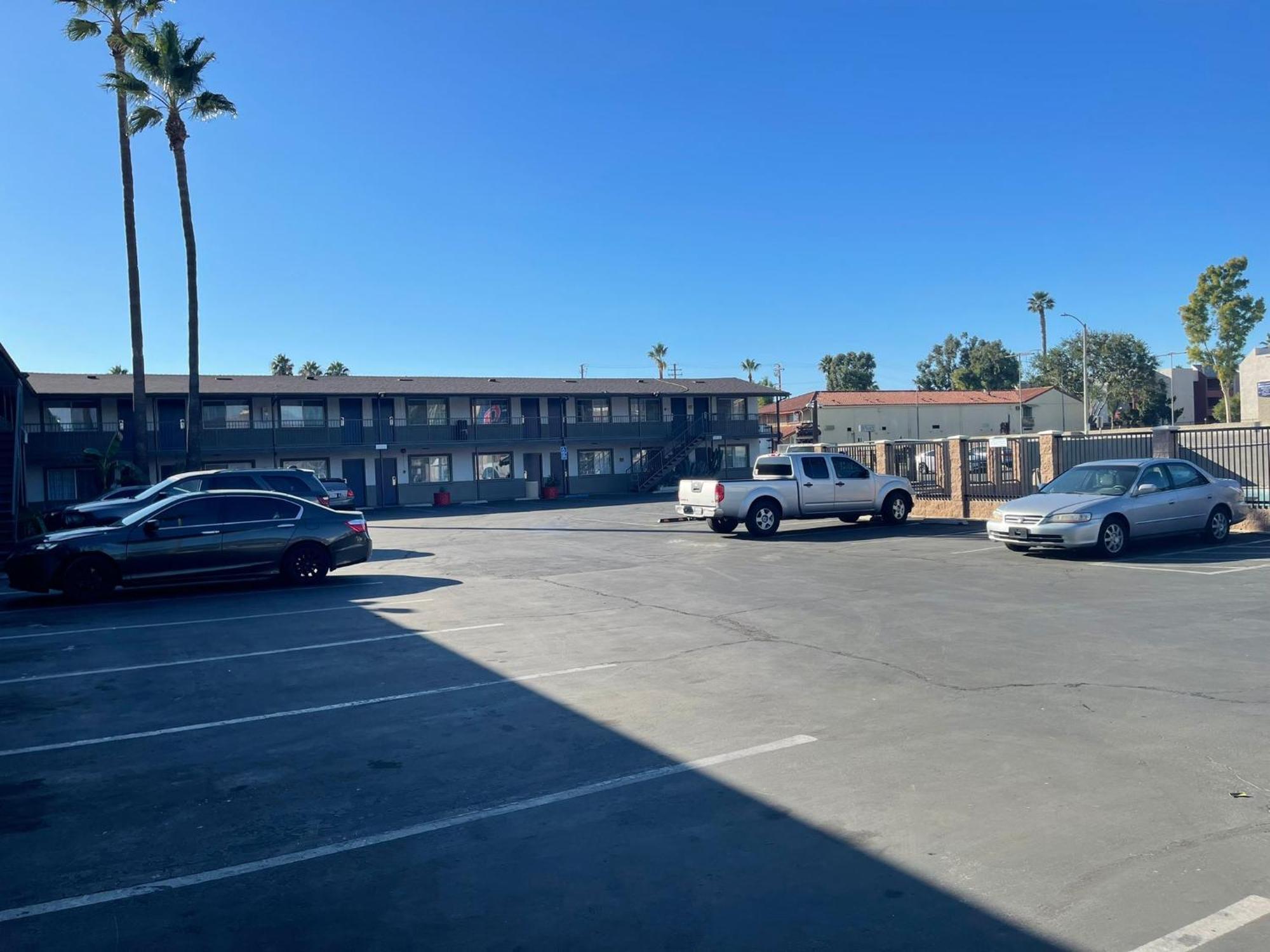 Studio 6 Suites San Bernardino, Ca Esterno foto