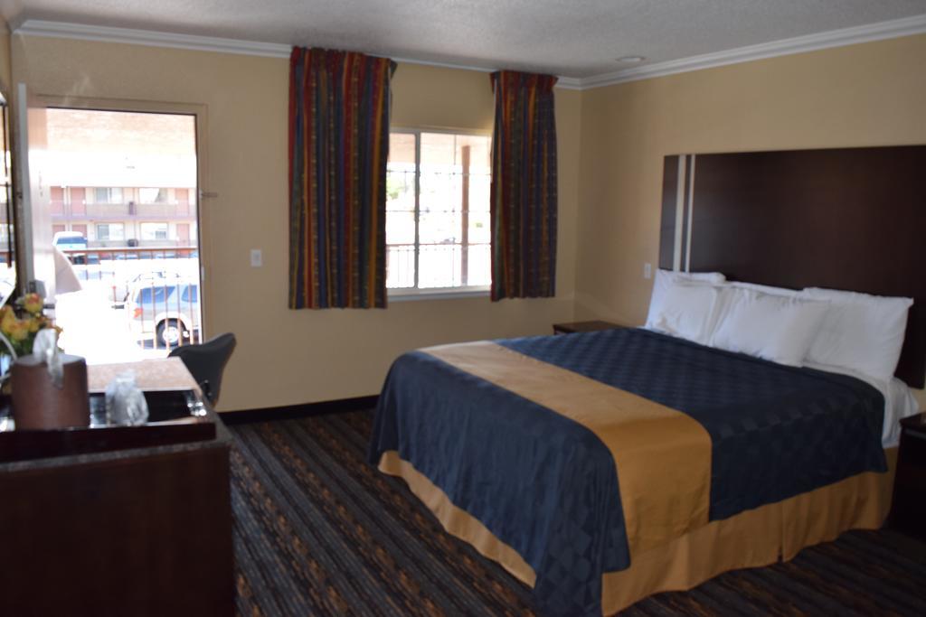 Studio 6 Suites San Bernardino, Ca Esterno foto