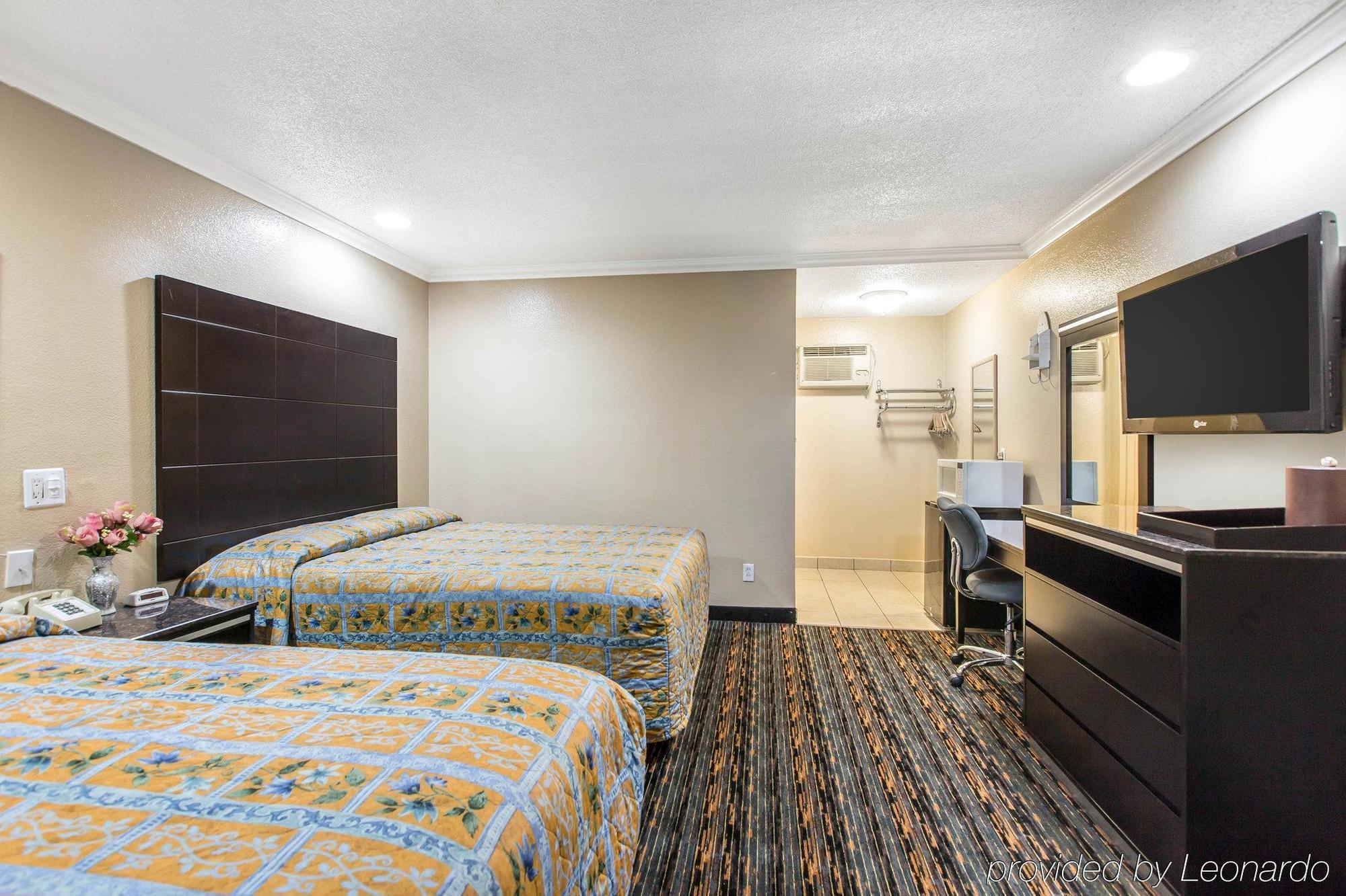 Studio 6 Suites San Bernardino, Ca Esterno foto