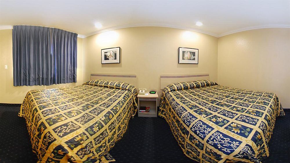 Studio 6 Suites San Bernardino, Ca Esterno foto