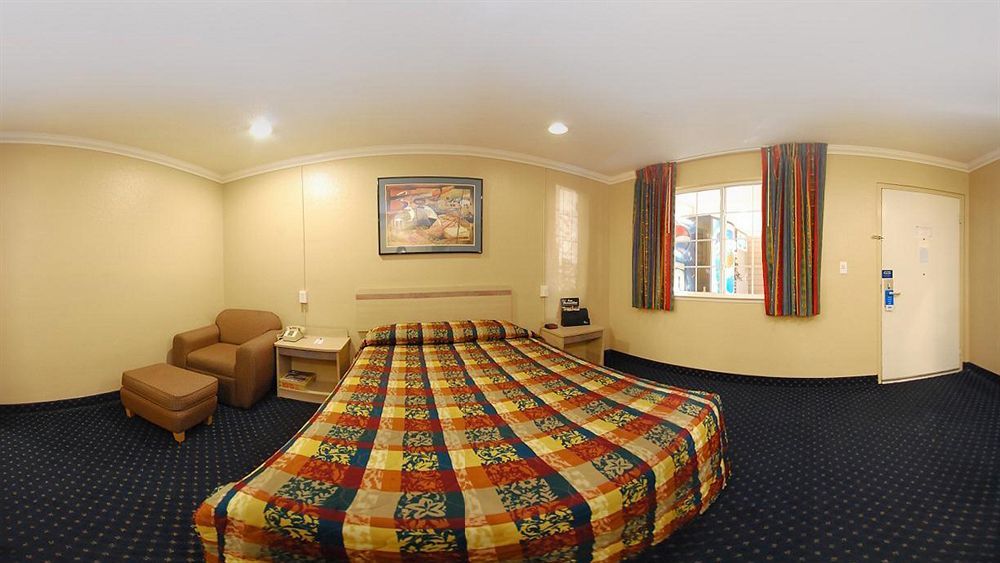 Studio 6 Suites San Bernardino, Ca Esterno foto