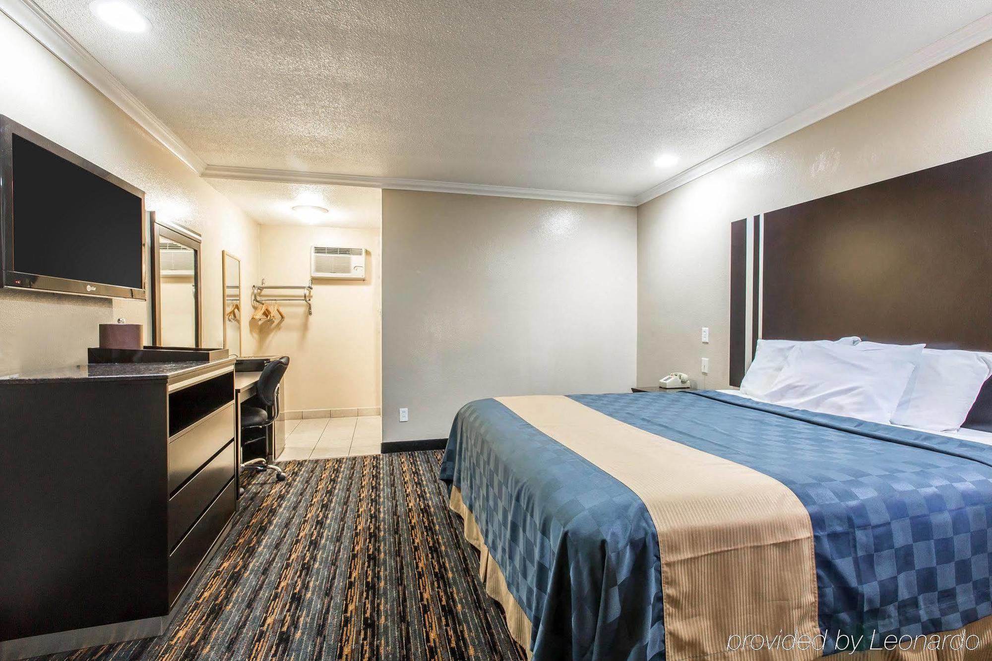 Studio 6 Suites San Bernardino, Ca Esterno foto